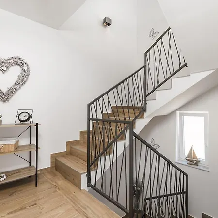 Vila Infinity Poljane