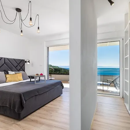 Infinity Vila Poljane