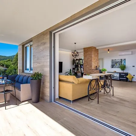 Villa Infinity
