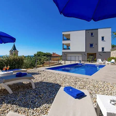 Infinity Villa Poljane